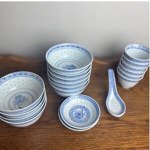Vintage Jingdezhen Blue White Rice Grain Porcelain Bowl Spoon Saucer 20pc Set